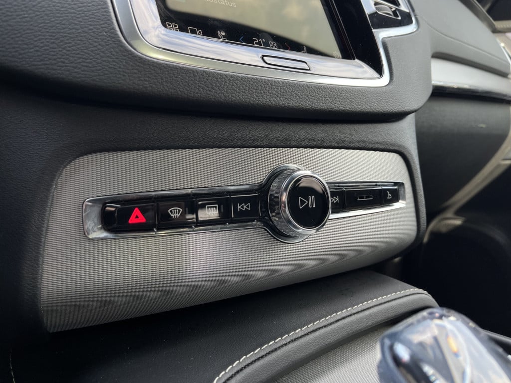 Volvo XC90 2.0 t8 recharge awd ultimate dark | luchtvering | bowers & wilki