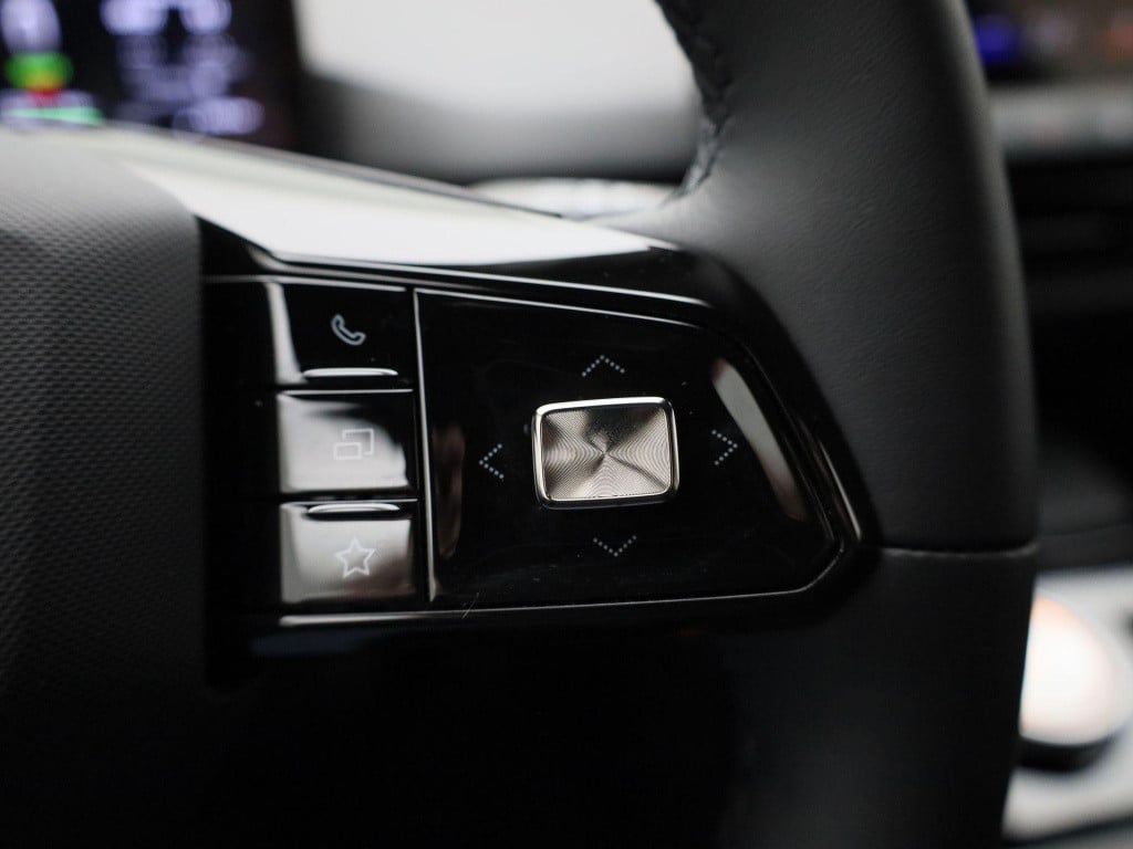 MG 4 luxury 64 kwh | navigatie | climate control | apple carplay / android 