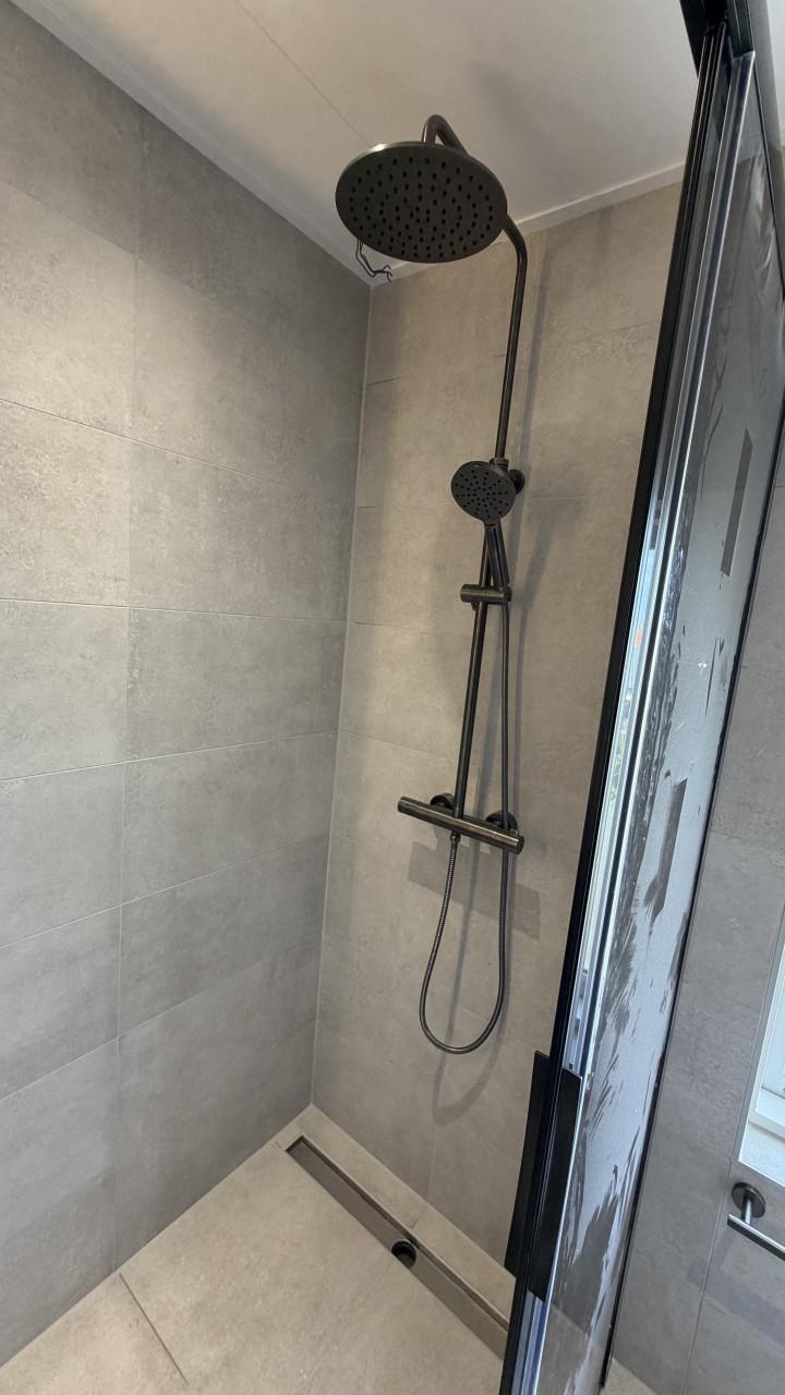 Badkamer renovatie en toilet renovatie