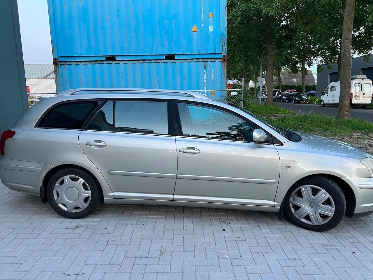 Toyota Avensis Wagon - 2.0 VVTi Linea Sol Airco