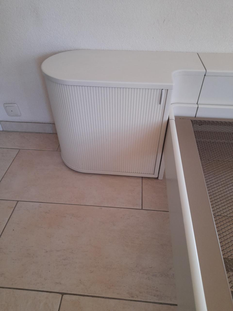 Auping bed 180 x 200 met nachtkastjes (in goede staat )