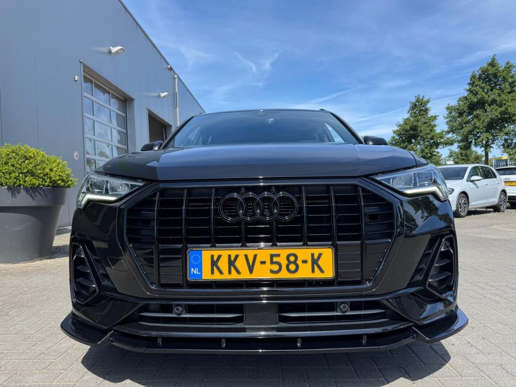 Audi Q3 35 tfsi 3x s line * matrix led * keyless * stoelverwarming