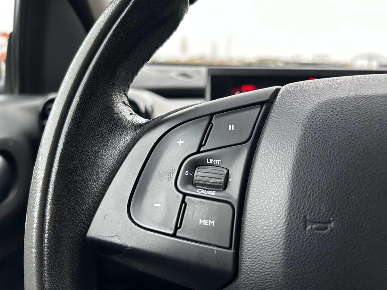 Citroen C4 Cactus 1.2 PureTech/GARANTIE/CRUISE CONTR/CAMERA/