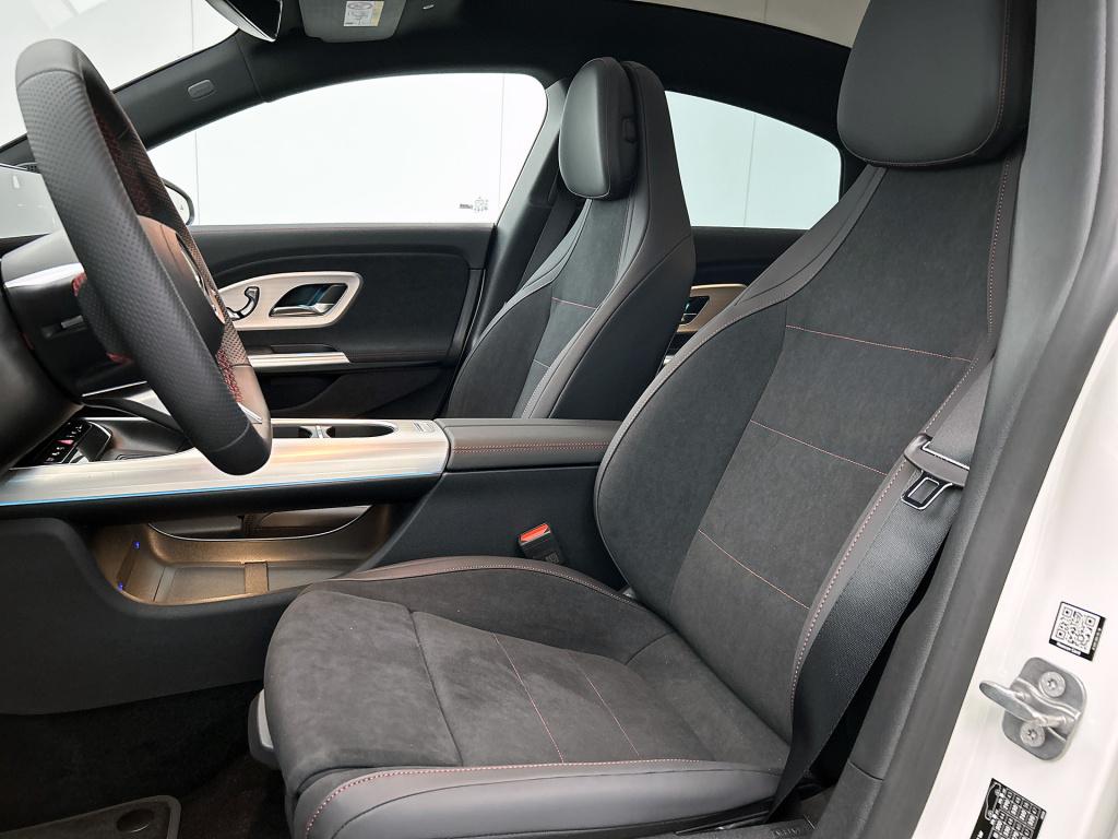 Mercedes-Benz Cla 250+ launch edition 85 kwh | trekhaak | panoramadak | mem