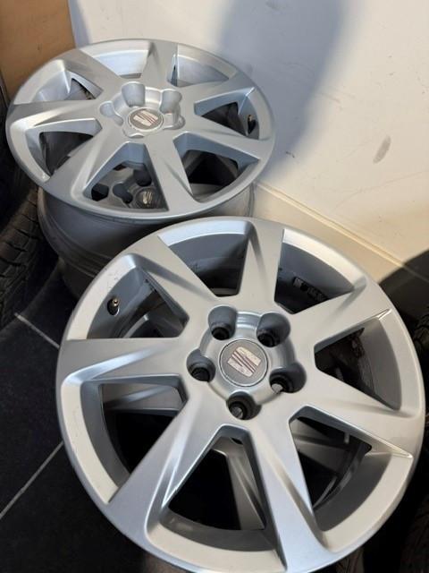 Lichtmetalen velgen 4 stuks 15 inch SEAT Ibiza / VW Polo