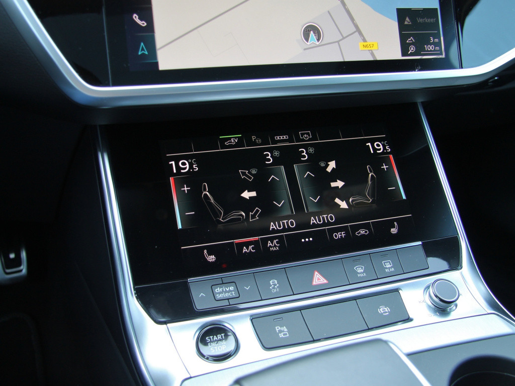 Audi A6 avant 55tfsi e hybrid 367pk quattro competition s-line | pano dak |