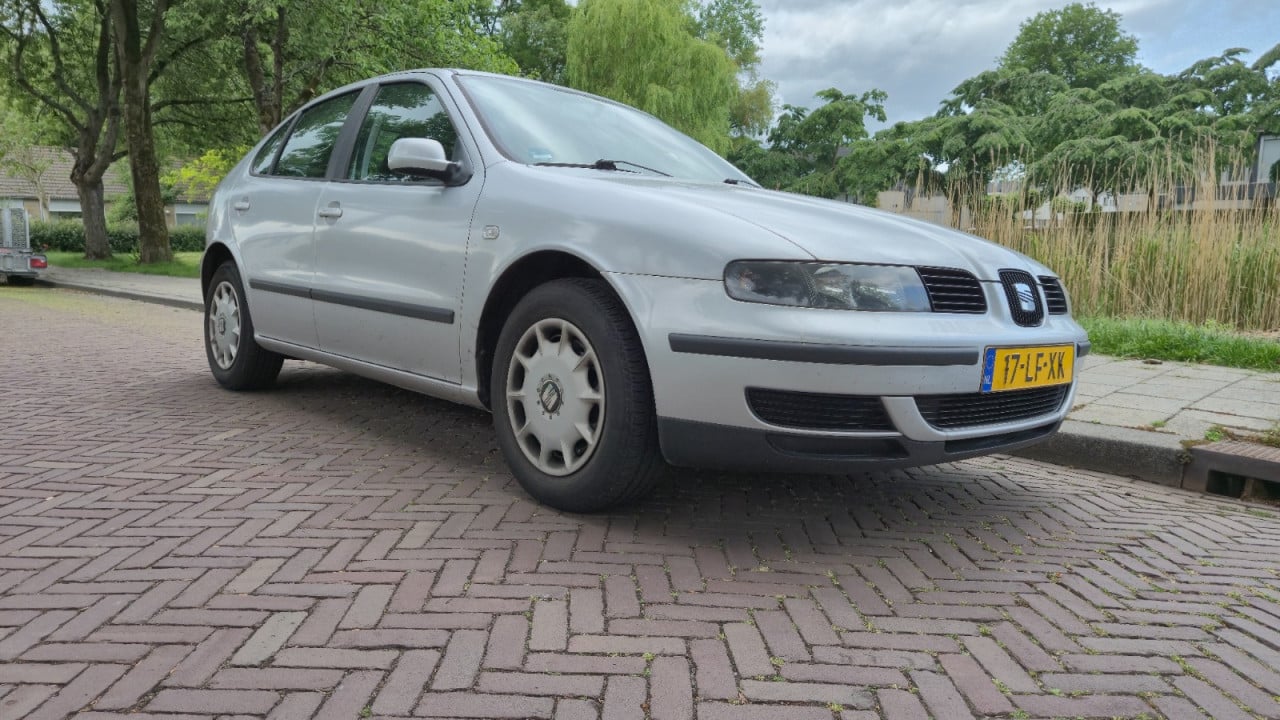 Seat Leon 1.4 – 2002 – met airco – APK tot december 2025