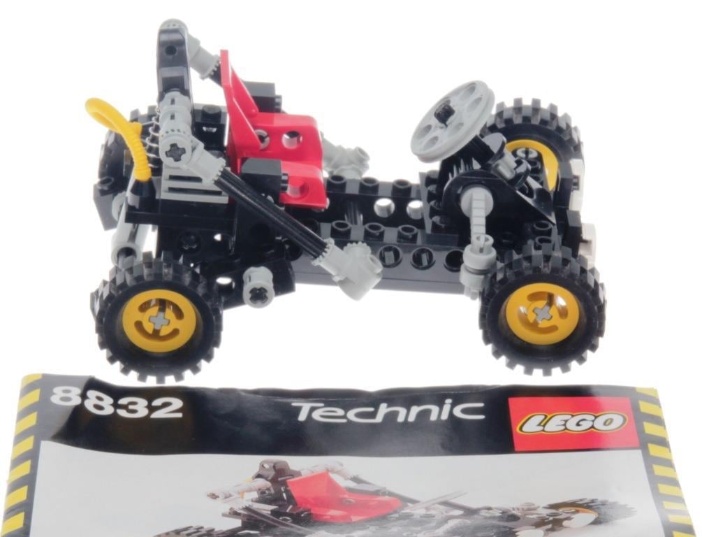Lego Technic 8832 Roadster