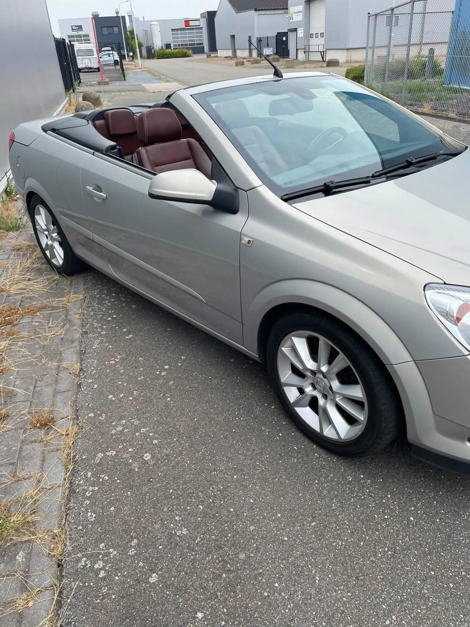 Opel astra twintop