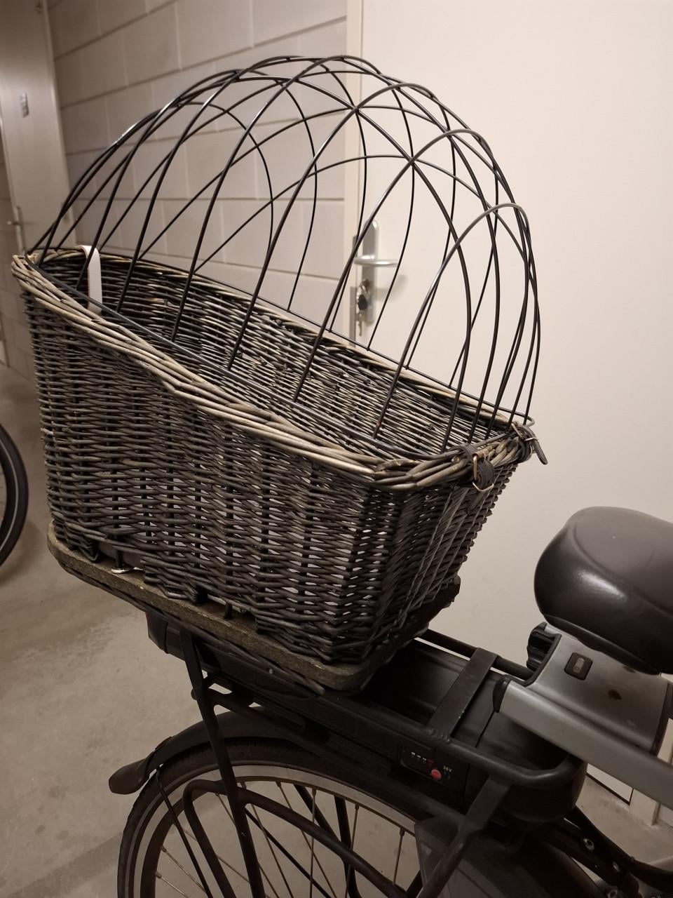 Te koop fietsmand trixie