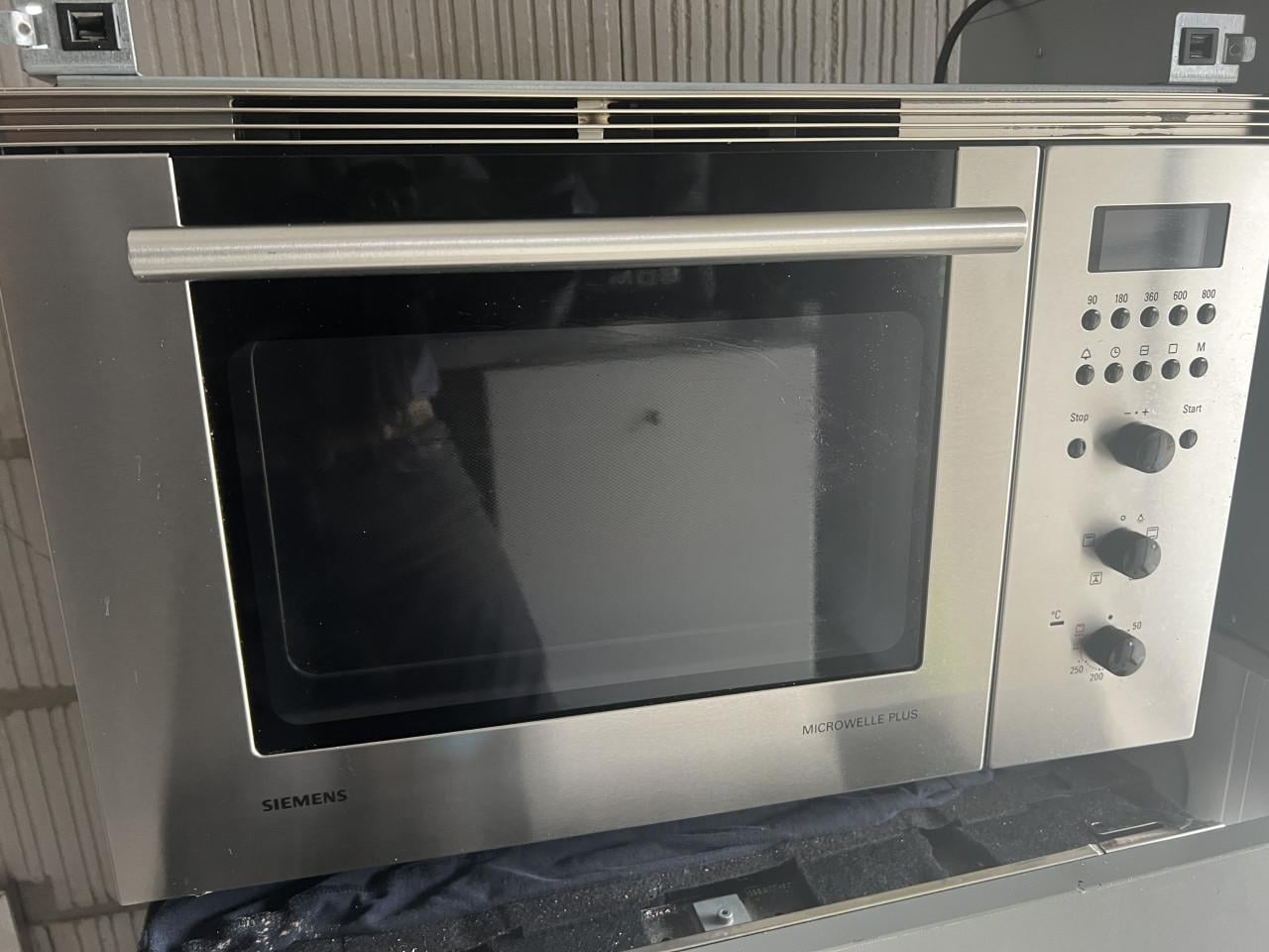 Siemens inbouw combi magnetron met oven en Grill  60 cm.