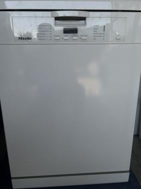 Miele G 4300 BW  A+ klasse vrijstaand Vaatwasser 14 couverts 85x60 cm.