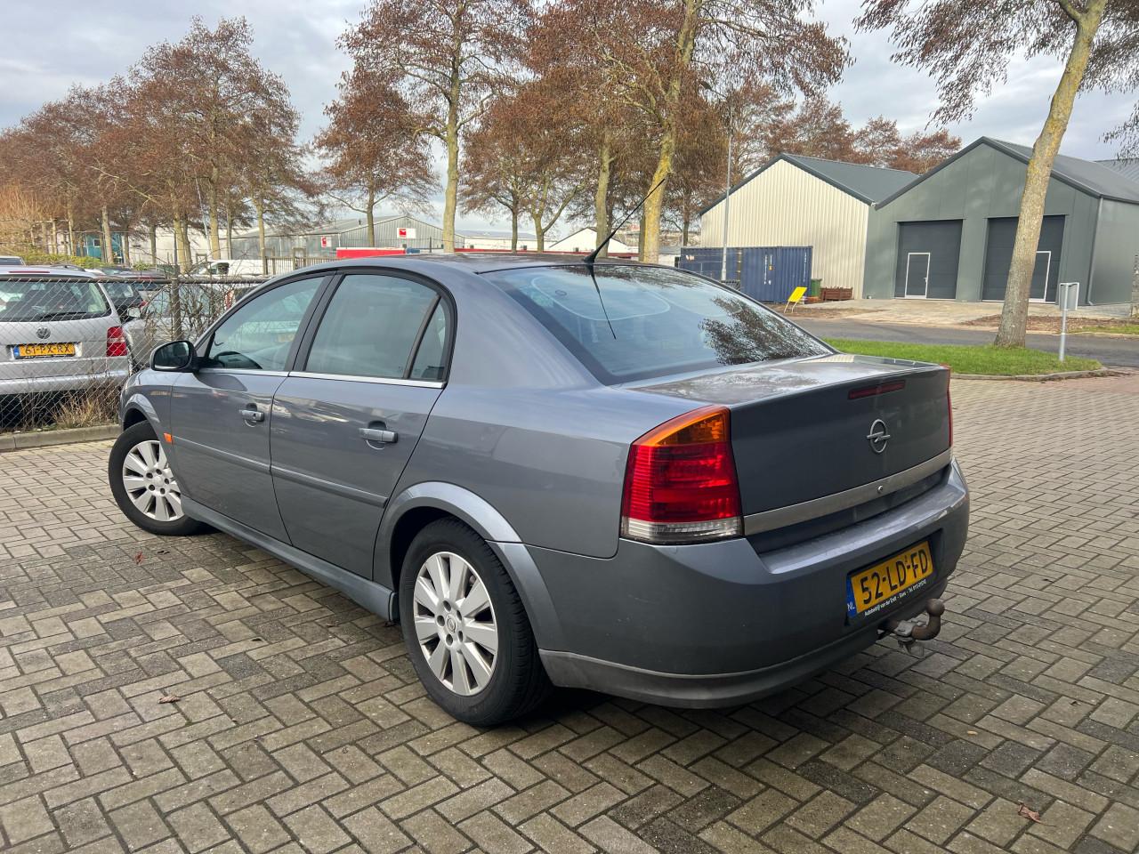 Opel Vectra 1.8-16V Elegance Vol Jaar Apk