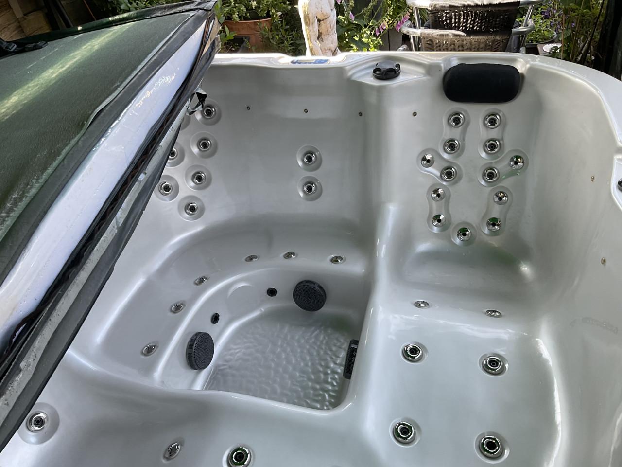 Jakuzzi