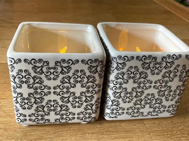 Twee kleintjes keramiek