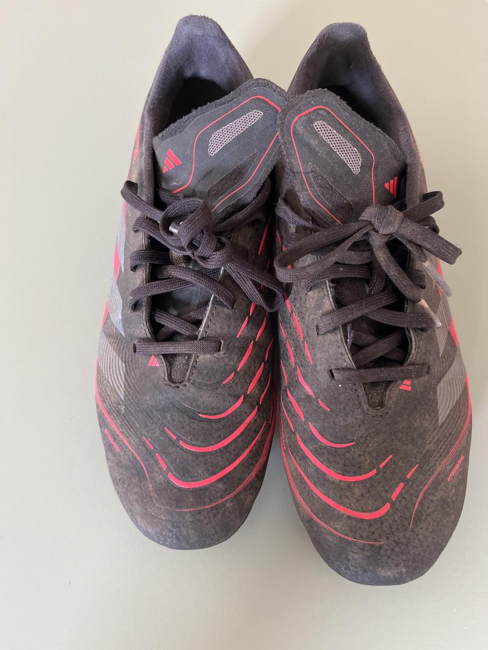 Adidas voetbalschoenen mt 38