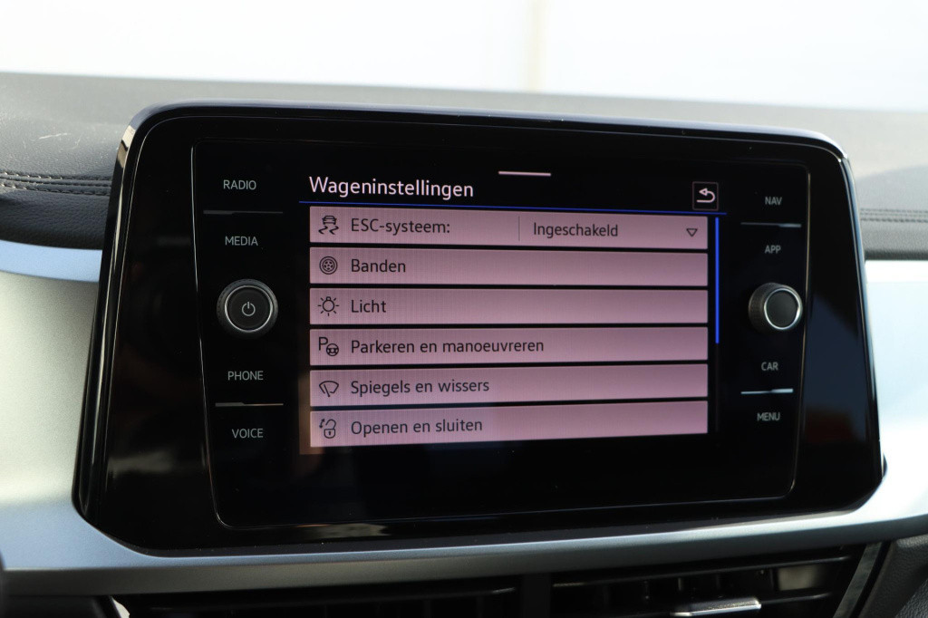 Volkswagen T-roc 1.5 tsi life edition 150pk