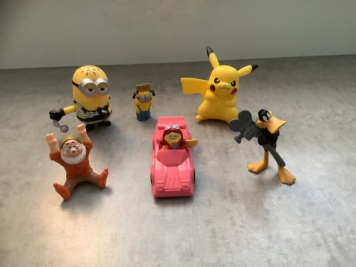 Vintage McDonalds Poppetjes + Pikachu + Minion