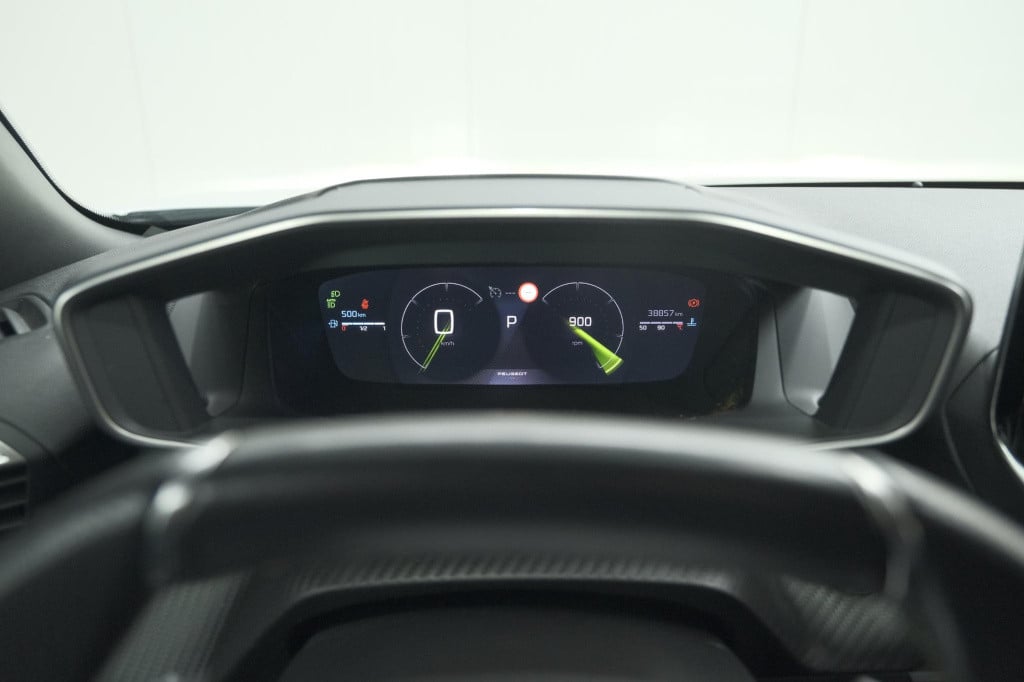 Peugeot 2008 puretech 130 eat8 gt | camera | apple carplay | parkeersensore
