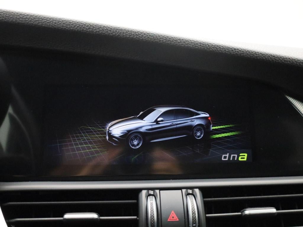 Alfa Romeo Giulia 2.0t sprint | automaat | navigatie | apple carplay / andr