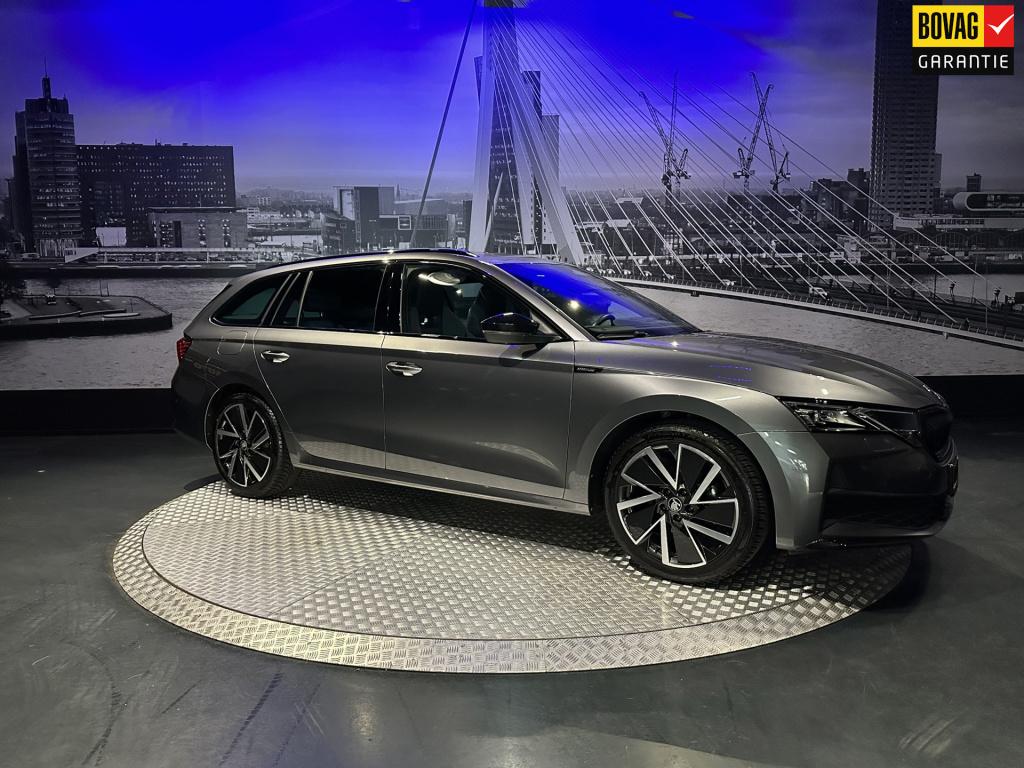 Skoda Octavia combi 1.5 tsi mhev sportline tour*pano*keyless*360*matrix*hea