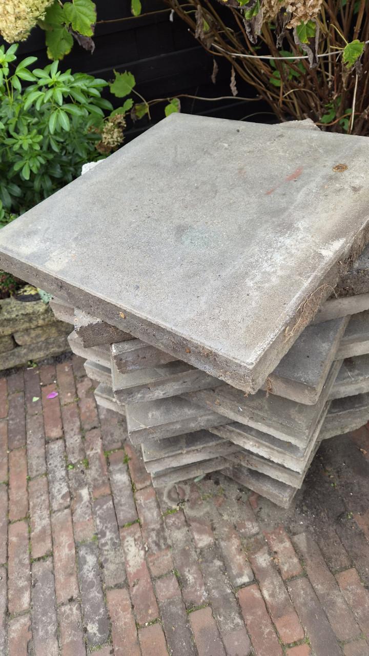 GRATIS! Betontegels 50 x 50 cm
