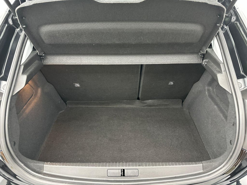 Opel Corsa 1.2 edition | lmv | dab | apple carplay | cruise control