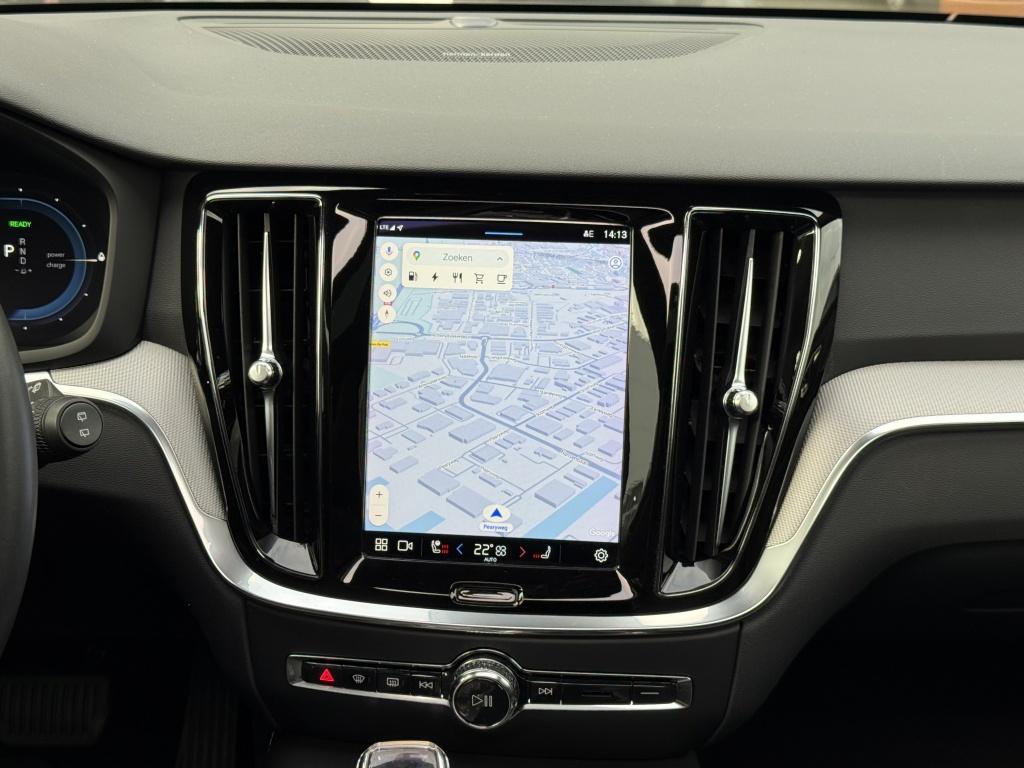 Volvo V60 t6 398pk recharge dark| panodak| adap.cruise| 360camera| trekhaa