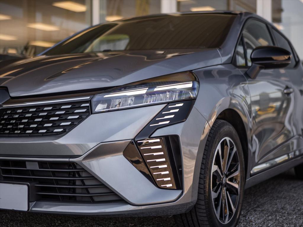 Renault Clio 1.6 e-tech hybrid 145pk techno