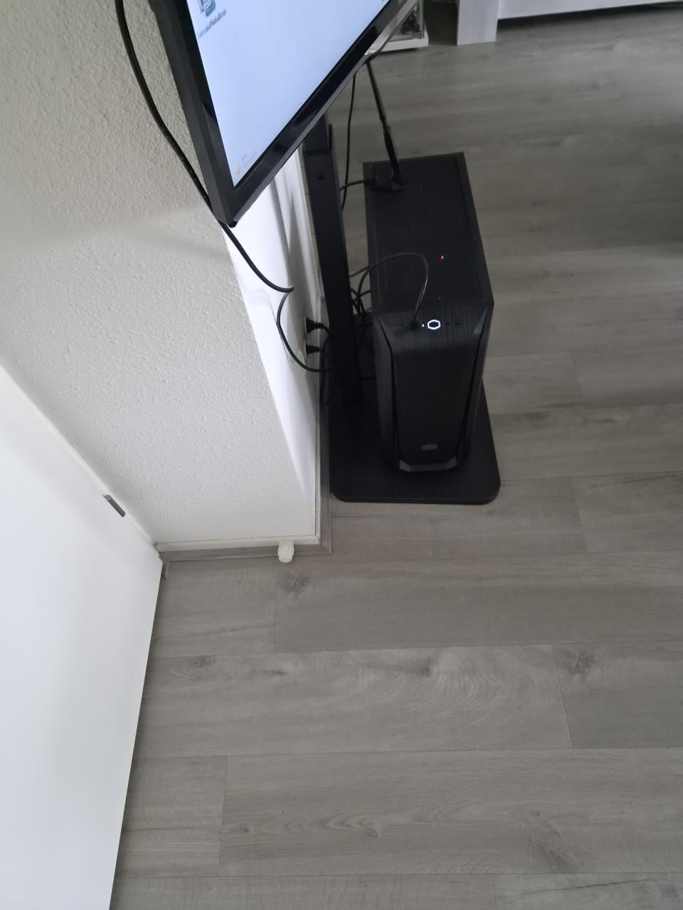 Big tower pc i7 16gb.