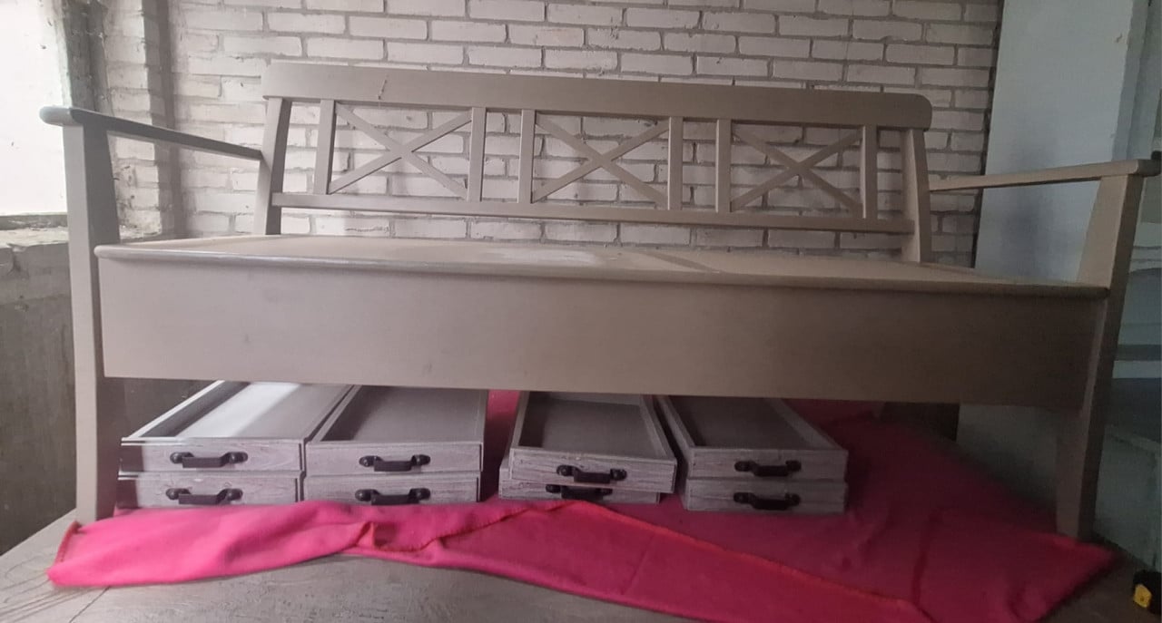Te koop: eettafel bank