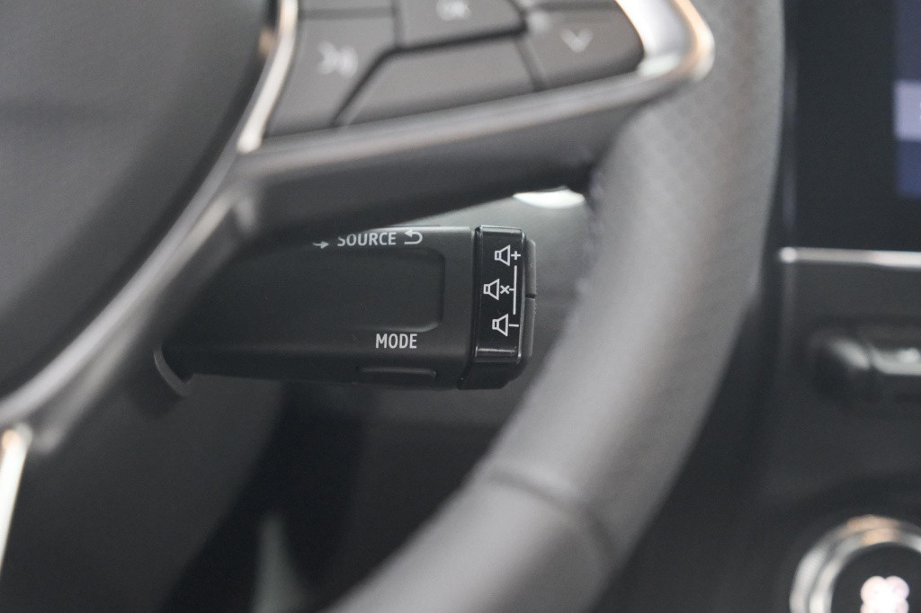 Renault Clio 1.6 e-tech full hybrid 145 techno | 360 camera | bose audio | 