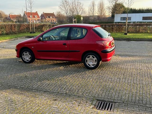 Peugeot 206
