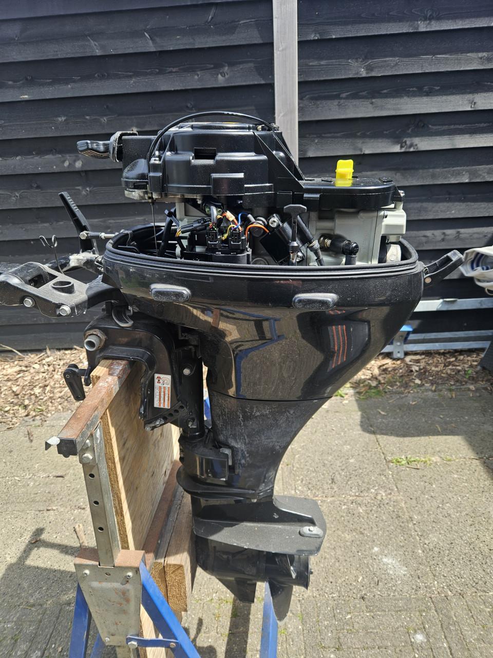 Buitenboordmotor suzuki 15 pk 4takt