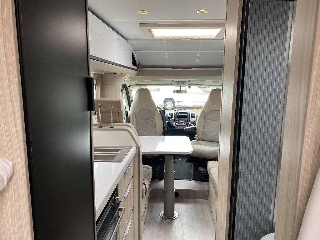 Adria Onbekend compact dl