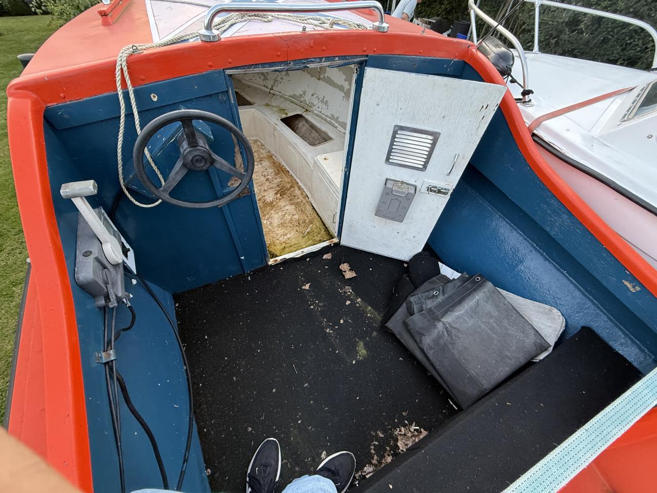 Kajuitboot met kanteltrailer en buitenboordmotor (4-takt, 10 pk)