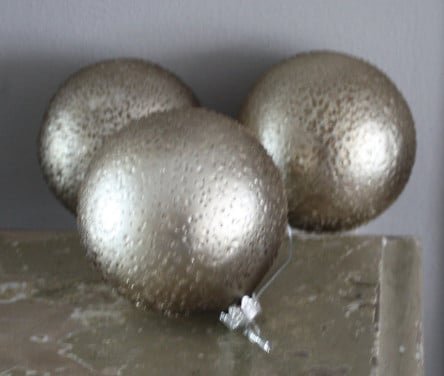 3 grote glazen kerstballen grijs toupekleur