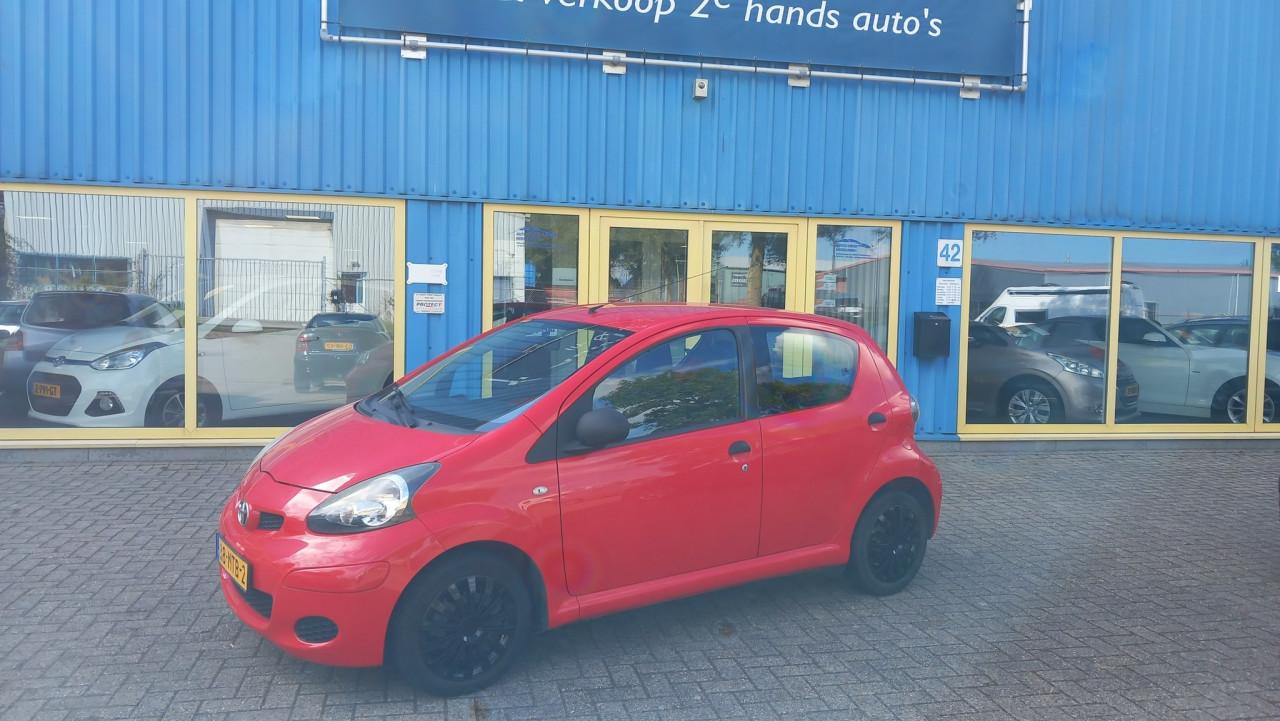 Toyota Aygo 1.0 12v Access 5deurs bj:2010 airco apk 9-2026 !!!