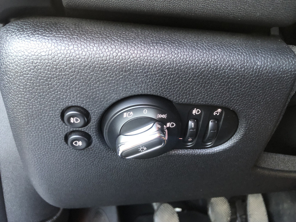 Mini Cooper mini 1.5i 136pk chili 3-drs