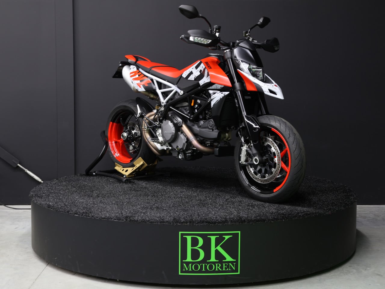 HYPERMOTARD 950 RVE | BTW Motor