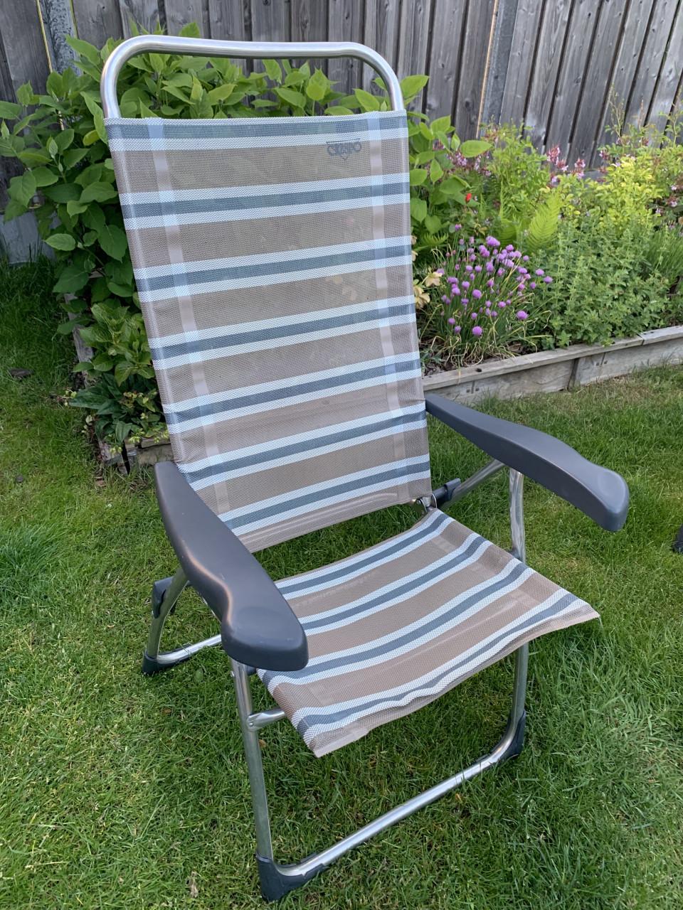 4 Crespo campingstoelen, verstelbaar, en 2 bijpassende voetenbankjes