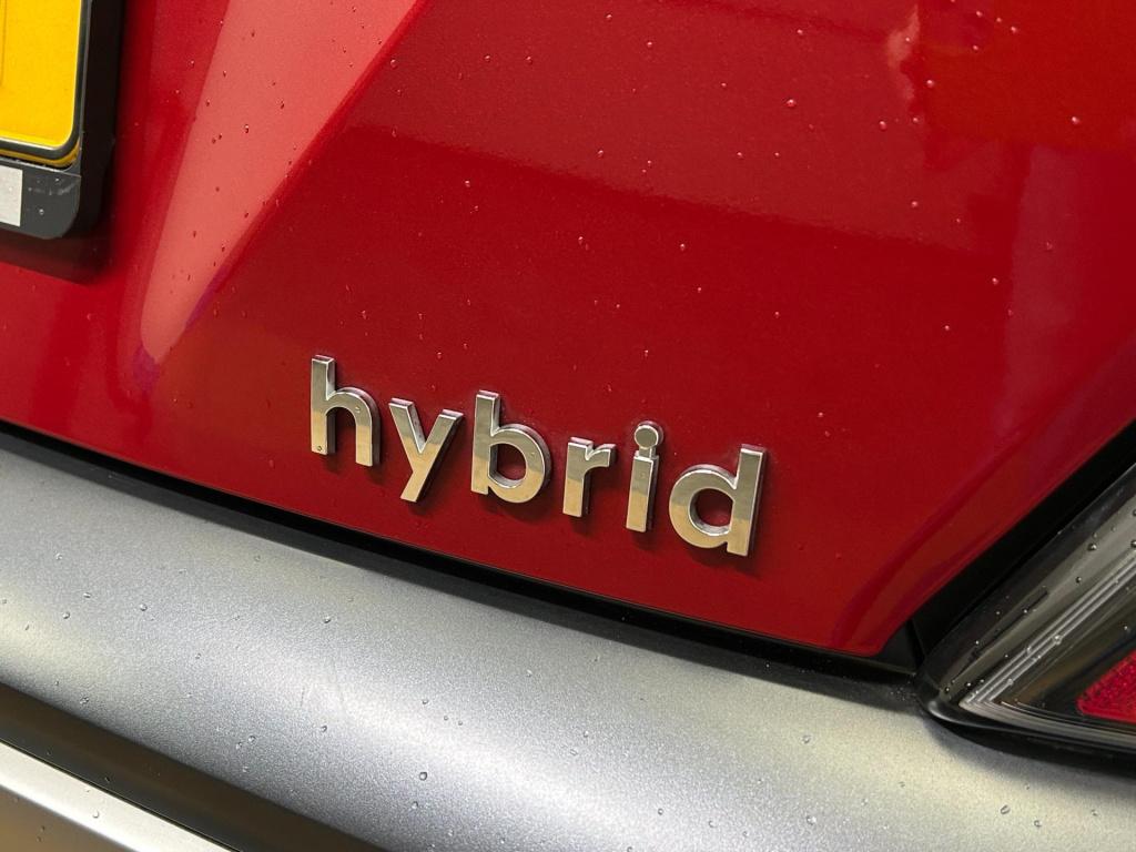 Hyundai Kona occasion 1.6 gdi hev fashion | rood | tweedehands hyundai kona