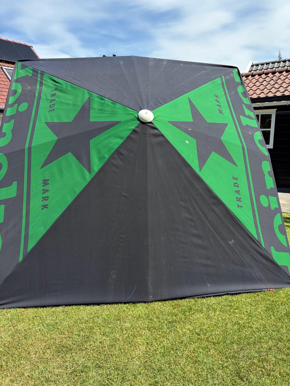 Parasol Heineken