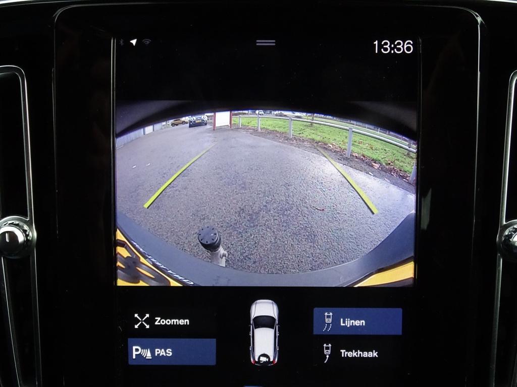 Volvo XC40 2.0 t4 momentum