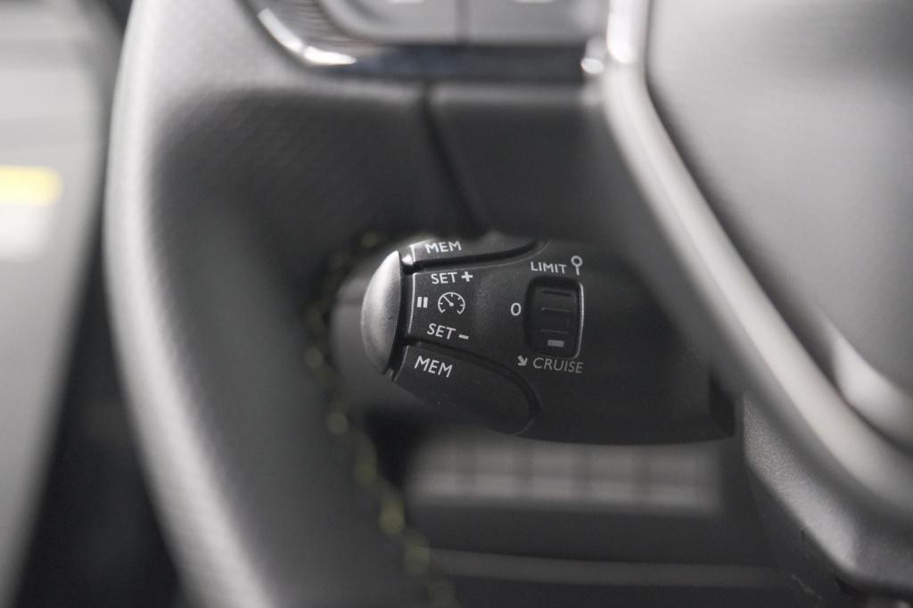 Peugeot 208 1.2 hybrid 145 e-dcs6 gt | alcantara pakket | camera | apple ca