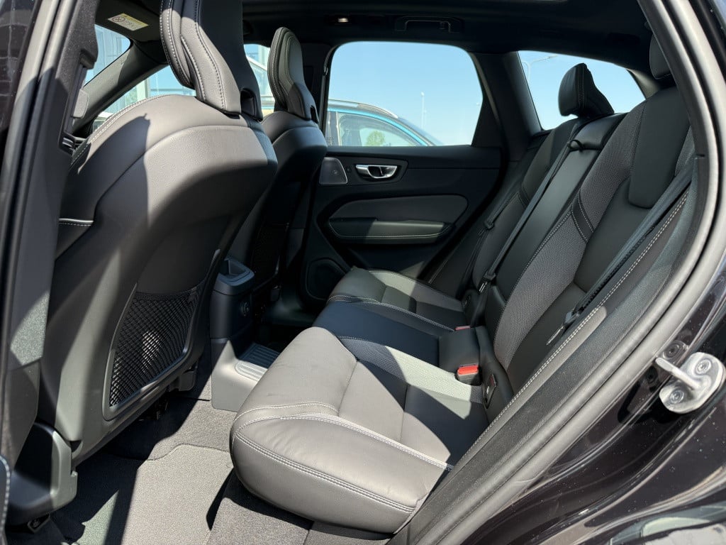 Volvo XC60 t6 398pk recharge ultra black edition| full options !
