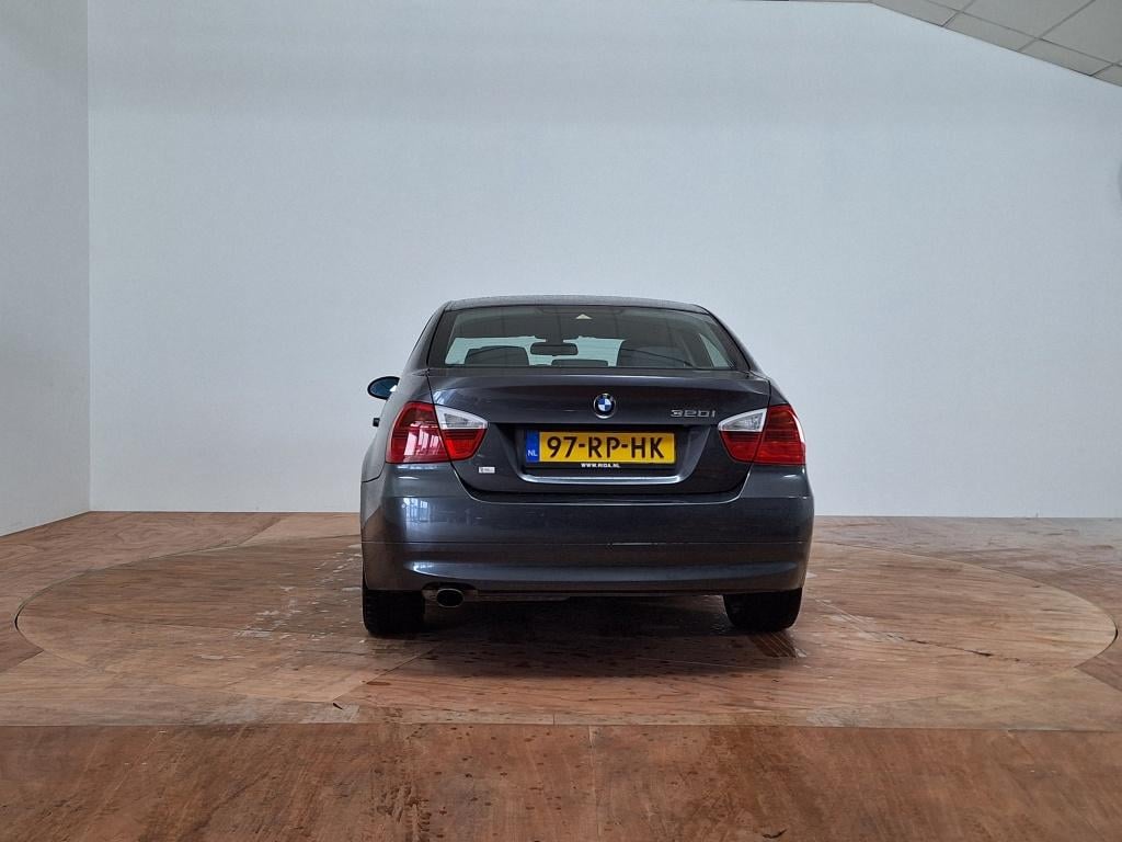 BMW 3-serie 320i dynamic exec.