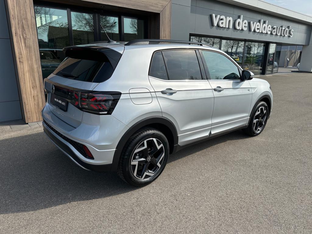 Volkswagen T-cross 1.5 tsi 150pk dsg r-line | camera | trekhaak | navi | iq