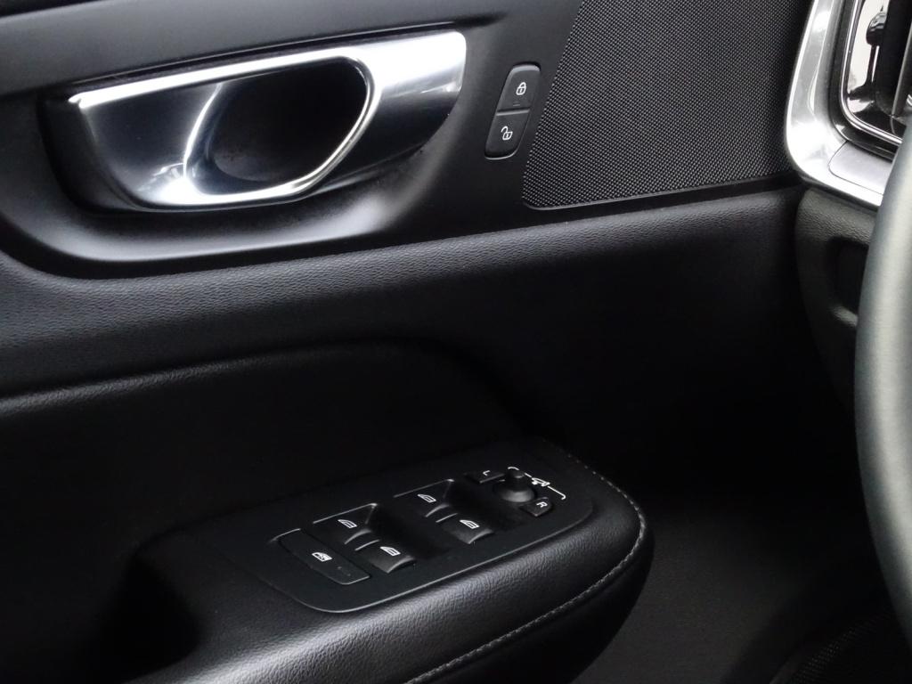 Volvo V60 2.0 b3 momentum advantage | led | stoel-stuurverwarming