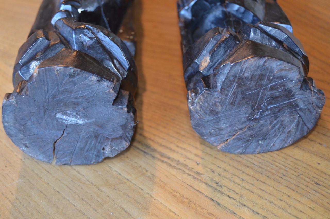 2 Hardhouten Chinese beelden Boogschutter en Wijze (?)